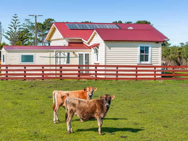 39 Auroa Road, Manaia
