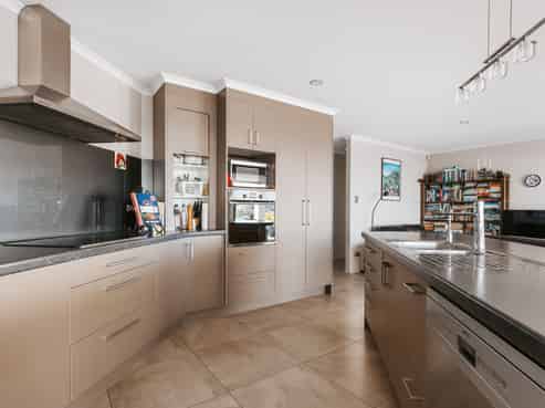 35 Holyoake Terrace, Omokoroa