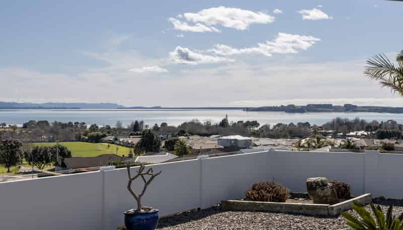 35 Holyoake Terrace, Omokoroa