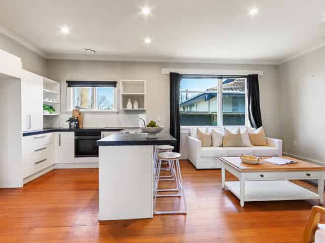 16 Lincoln Road, Spreydon