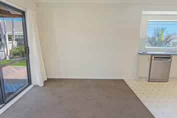 33 Pitt Ave, Clendon Park