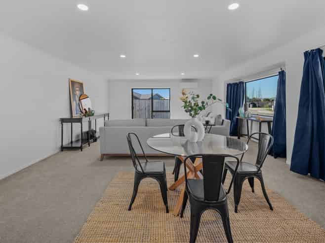 1 Molesworth Street, Carterton