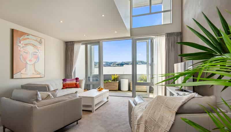 2/220 Jackson Street, Petone
