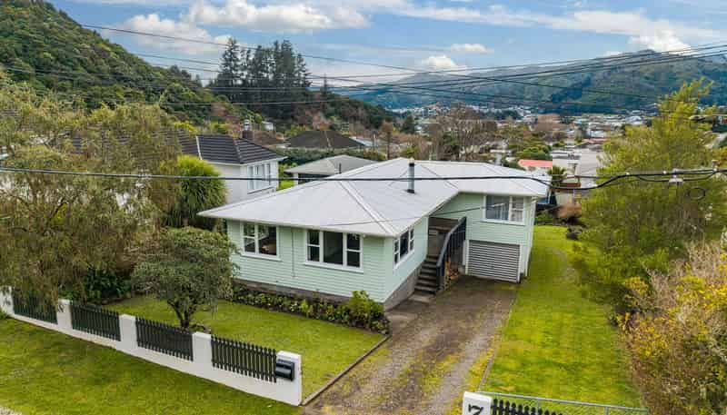 7 Reid Road, Wainuiomata
