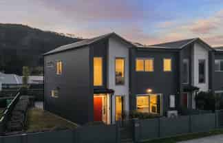 34 Bluff Road, Porirua