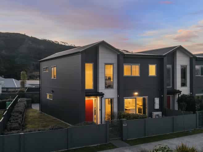 34 Bluff Road, Porirua