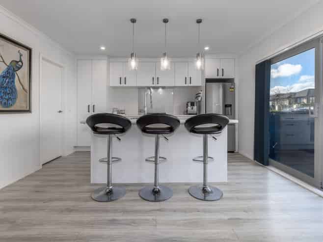 34 Bluff Road, Porirua