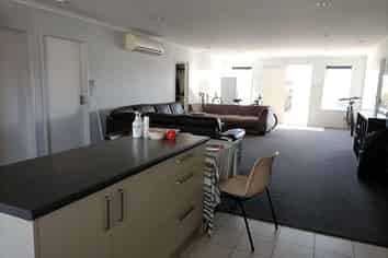  Room 2, 32 Kendall View, Stoke