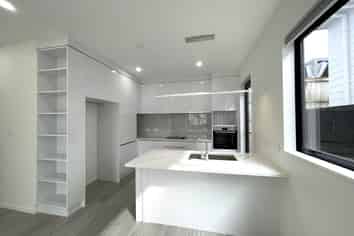 255D Hill Road, The Gardens