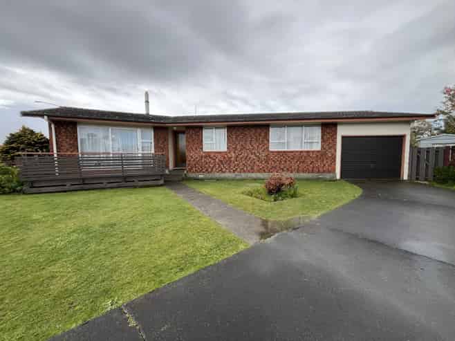122 Benmore Avenue, Cloverlea