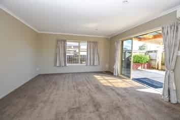 40a William Wong Place, Carterton