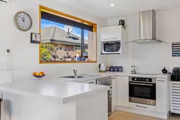 2/24 Kingrove Street, Bishopdale