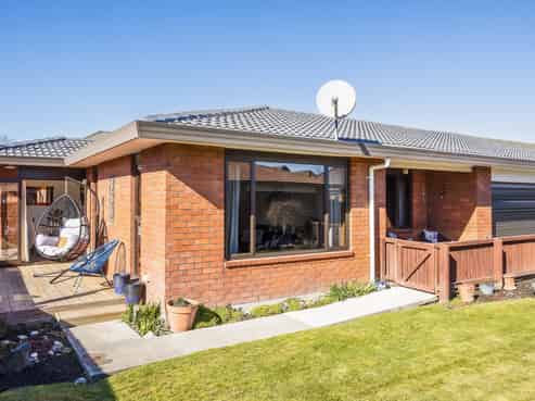 2/24 Kingrove Street, Bishopdale