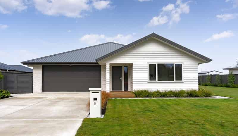 5 Williams Road, Lansdowne