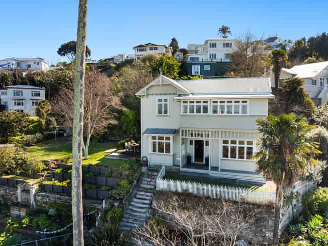 16 Brewster Street, Bluff Hill