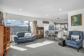 27B Nelson Street, Petone