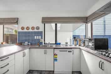 27B Nelson Street, Petone
