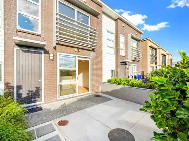 7 Spotted Dove Road, Hobsonville