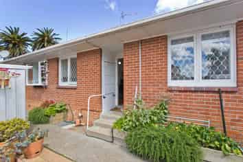 Auckland - Address withheld