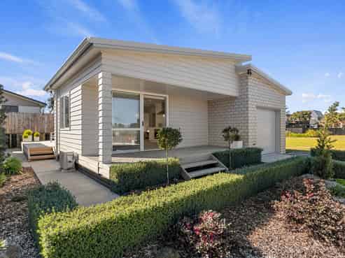 73 Riley Crescent, Papamoa