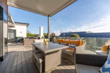 8 Mahoneys Hill Road, Oceanview