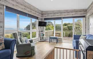 12 Takarei Terrace, Mokau