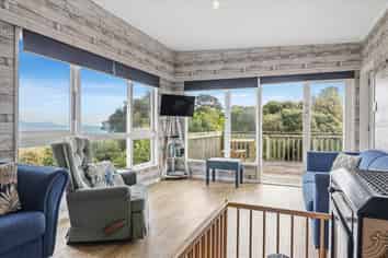 12 Takarei Terrace, Mokau