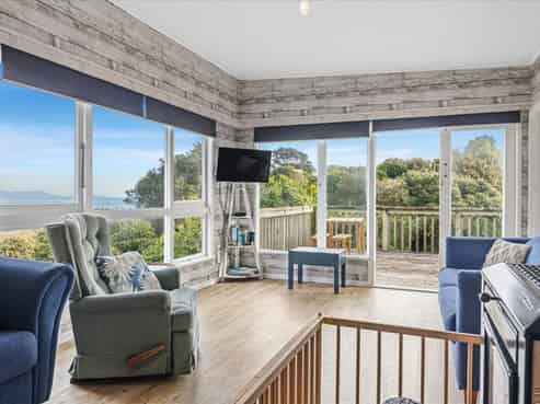 12 Takarei Terrace, Mokau