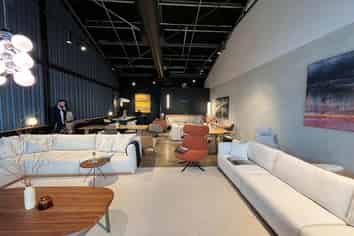 MODERN GREY LYNN OFFICE / SHOWROOM
