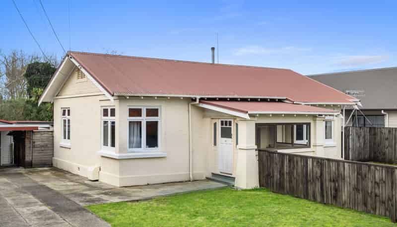 24 Charlemont Street, Whitiora