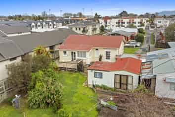 24 Charlemont Street, Whitiora