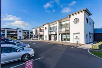 Stunning Light Filled Office Suite – Ferrymead