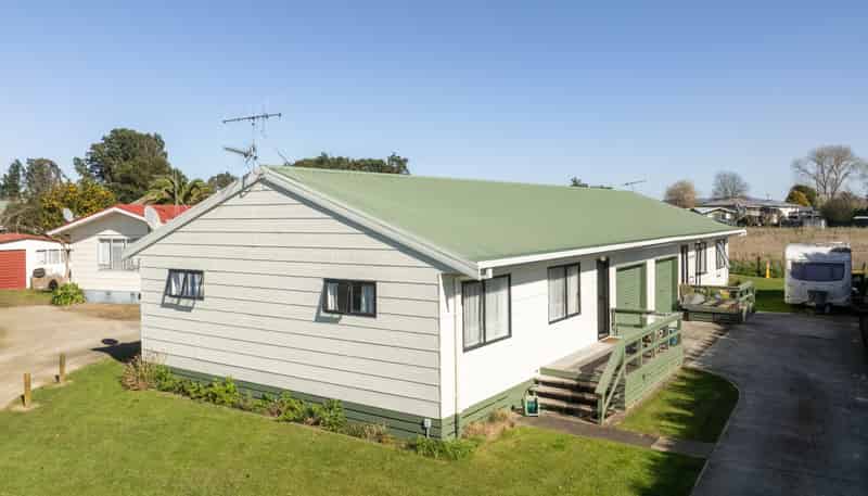 8 A&B Menzies Place, Paeroa
