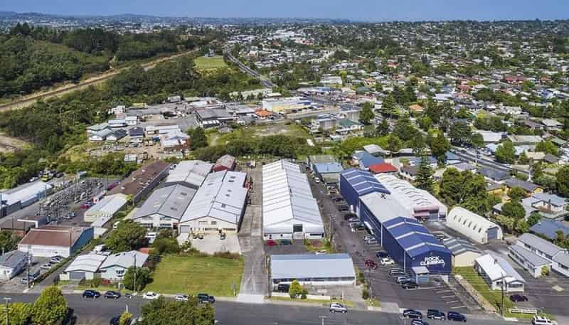 7 Waikaukau Road, Glen Eden