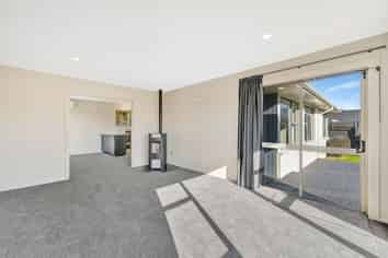 43 Charles Upham Avenue, Hillmorton