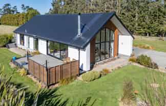 48 Sladdens Bush Road, Oxford