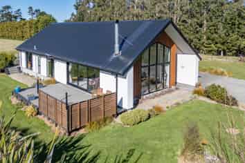 48 Sladdens Bush Road, Oxford