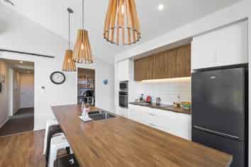48 Sladdens Bush Road, Oxford