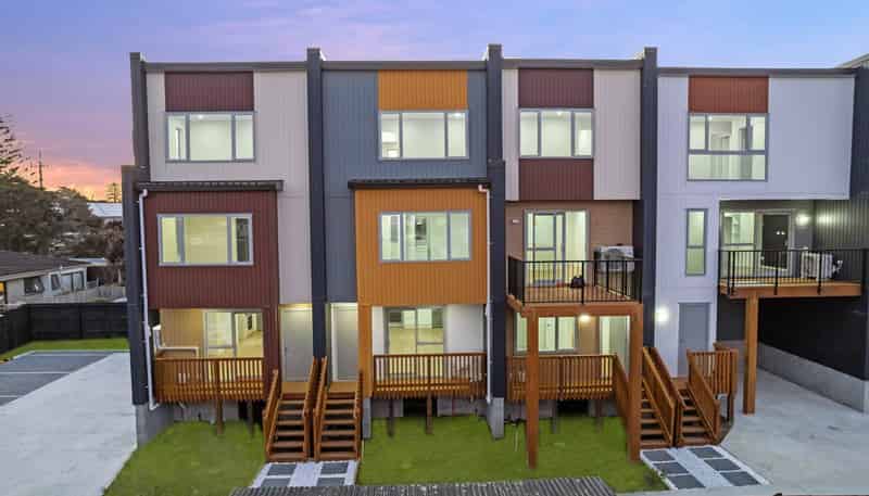 8/8 Reeves Avenue, Papatoetoe