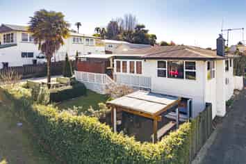 25 Robins Road, Judea