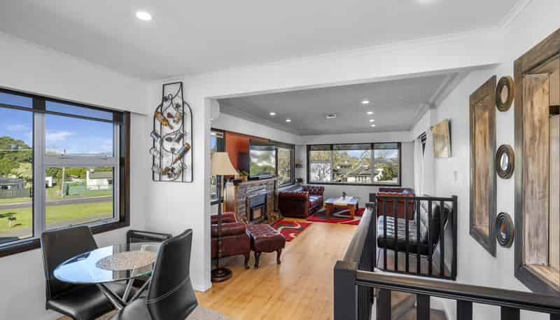 25 Robins Road, Judea