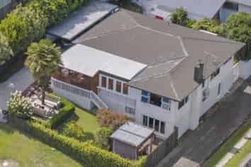 25 Robins Road, Judea