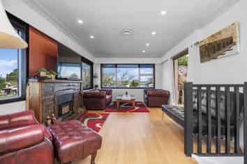 25 Robins Road, Judea