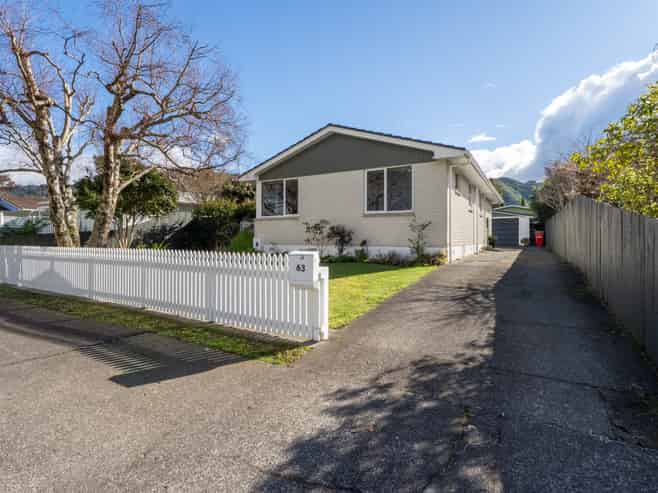 63 California Drive, Totara Park