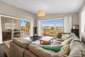 18 Mariner Cove Road, Tinopai