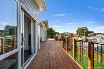 18 Mariner Cove Road, Tinopai