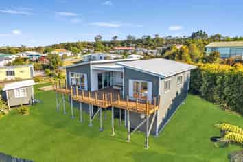 18 Mariner Cove Road, Tinopai