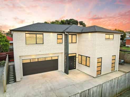 17A Ussher Place, Pakuranga Heights