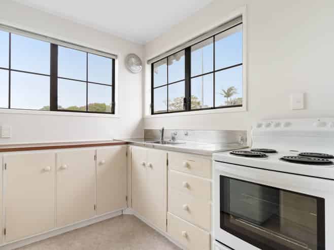 142 Oaktree Avenue, Browns Bay