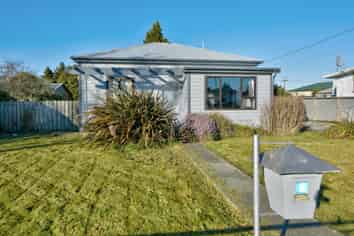 8 Helena Street, Lumsden